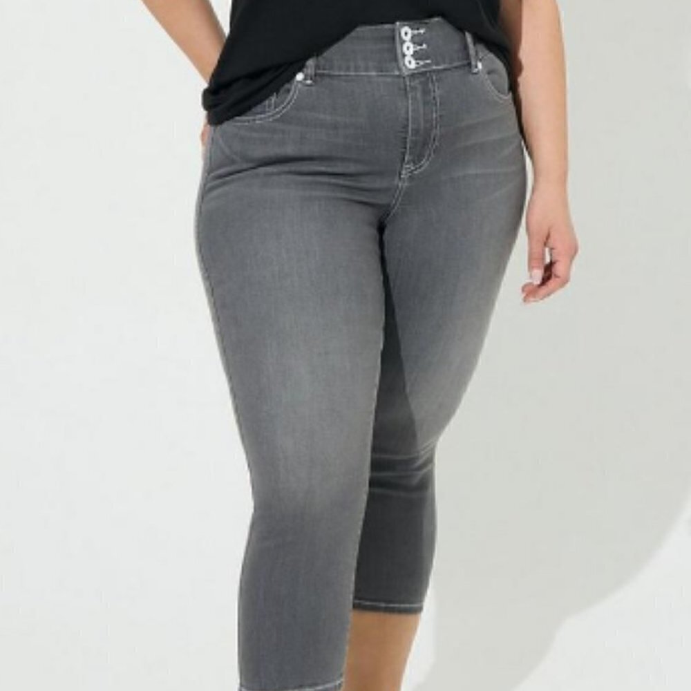 Torrid NWT Women’s Plus Jeggings Skinny Jeans Grey Super Soft Cropped Stretch 18